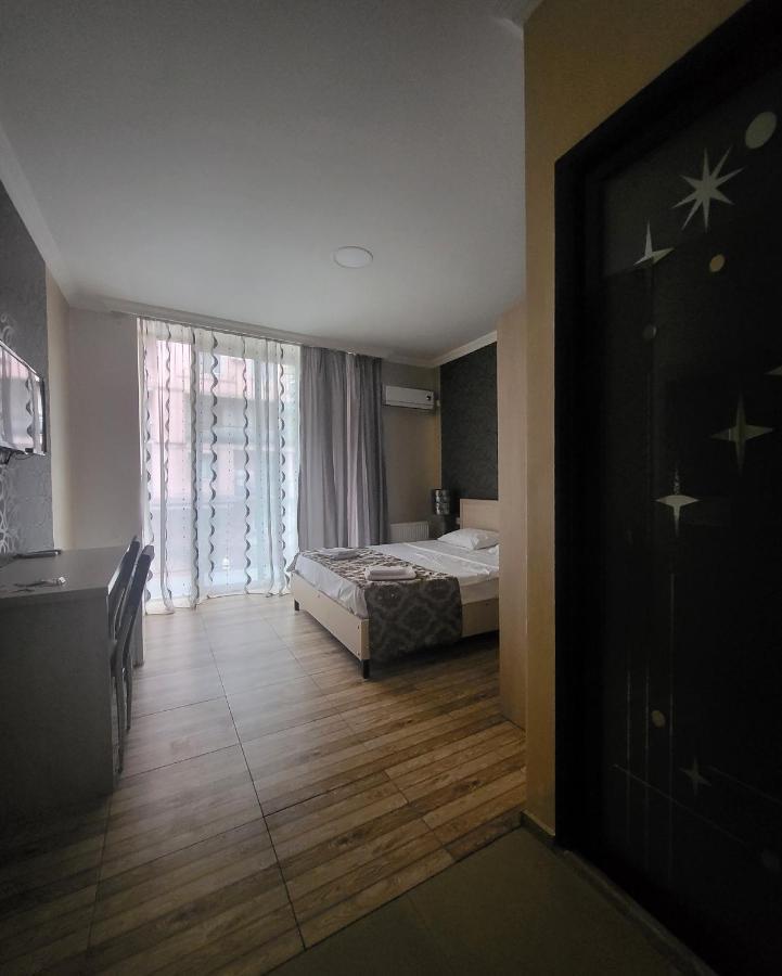 באטומי Hotel Elio מראה חיצוני תמונה
